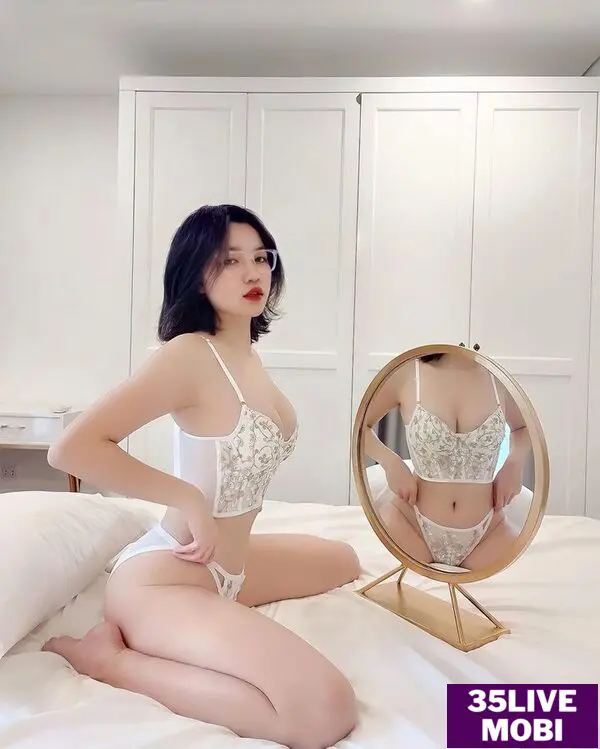 Hot Girl Huyền Nguyễn mặc bikni hình 9